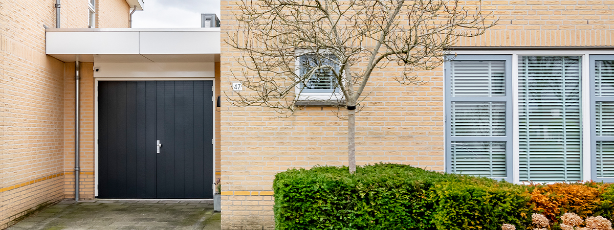 Houten openslaande garagedeur Ambassa