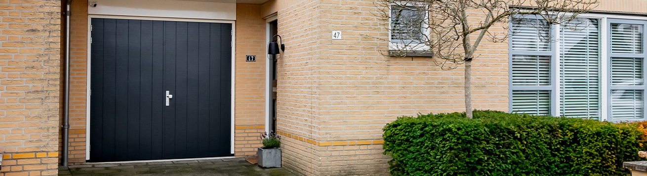 Hardhouten dubbele garagedeur Ambassa