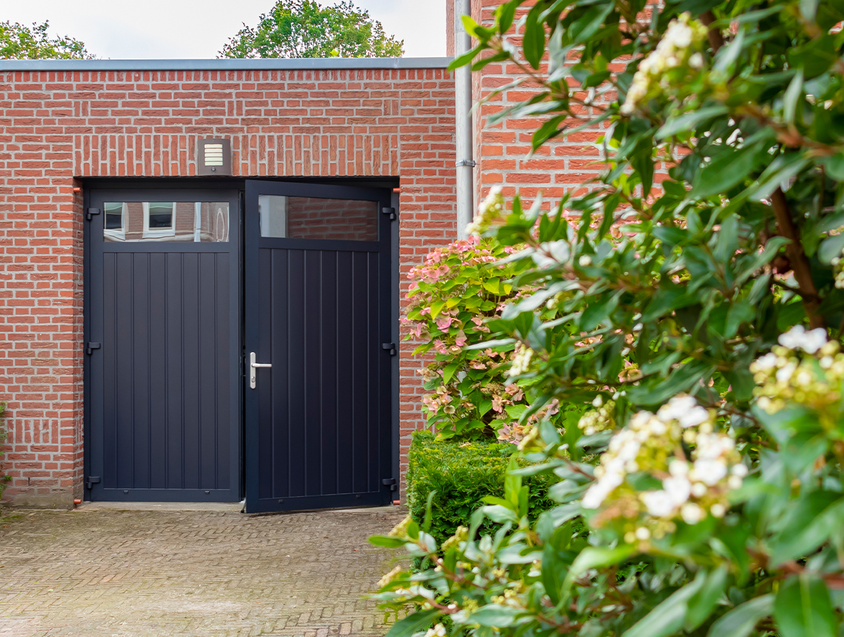 Garagedeur met glas boven