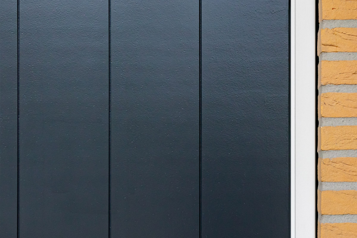 Duurzaam hardhouten openslaande garagedeur