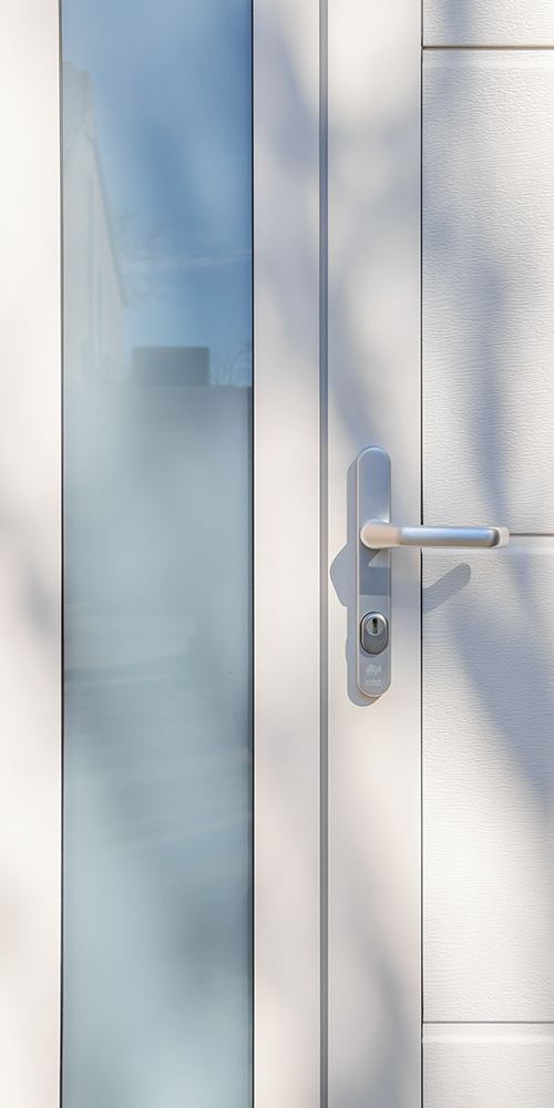 Openslaande garagedeuren met verticaal glas